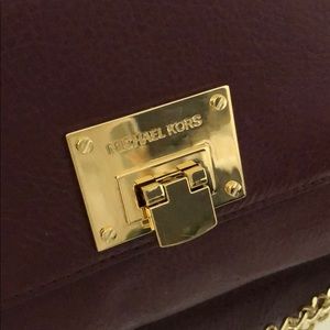 💯 Authentic Michael kors